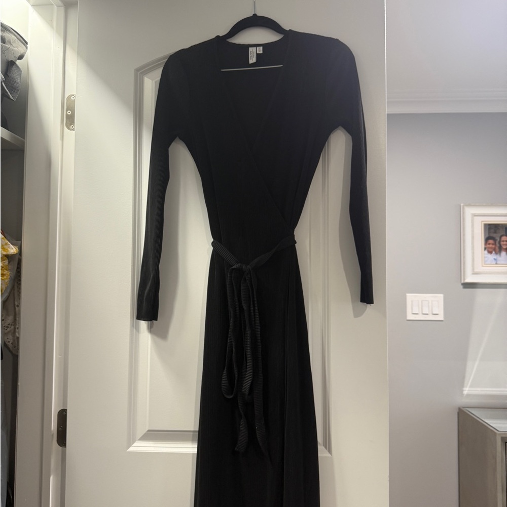 & Other Stories Elegant Black Wrap Dress